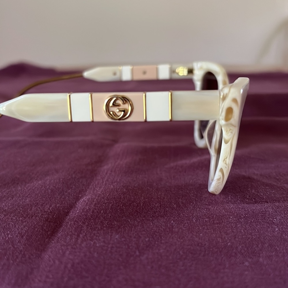 Gucci White Cat Eye Sunglasses with Dark Brown Lenses - Picture 2 of 5